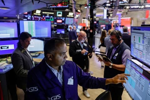 Trump's Account Traded Energy and Defense Stocks 1,051 Times in June — While He Ran the Iran War